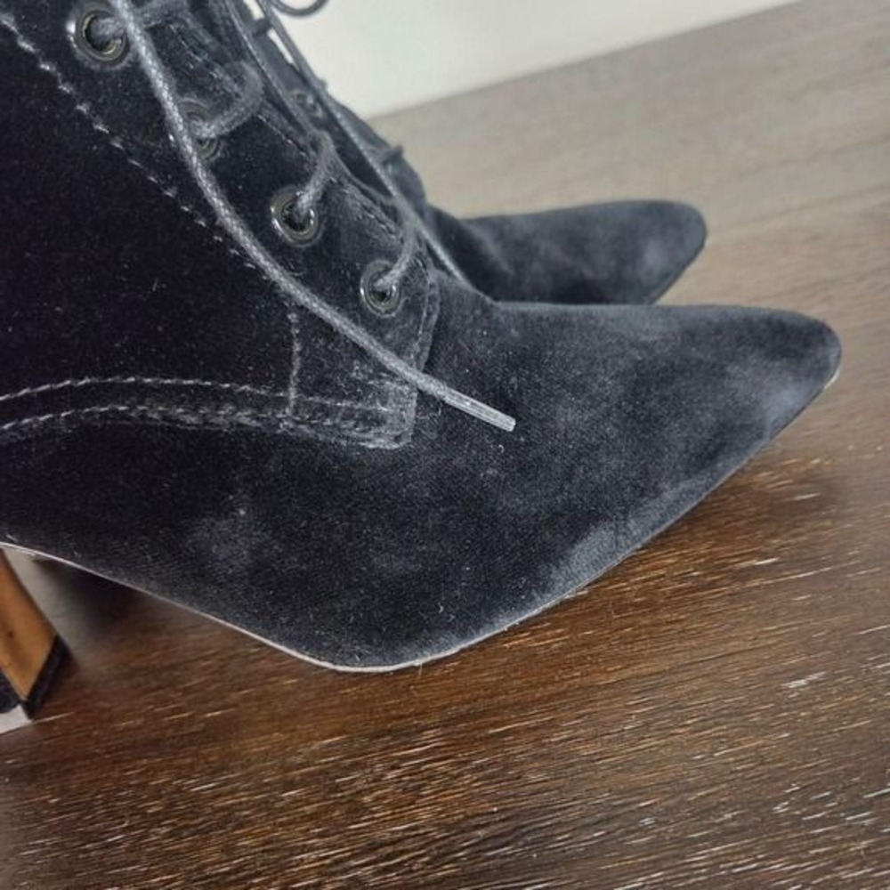 ALEXACHUNG Black Velvet Lace Up Ankle Boots 40 Pointed Toe Victorian Heels - Picture 8 of 9